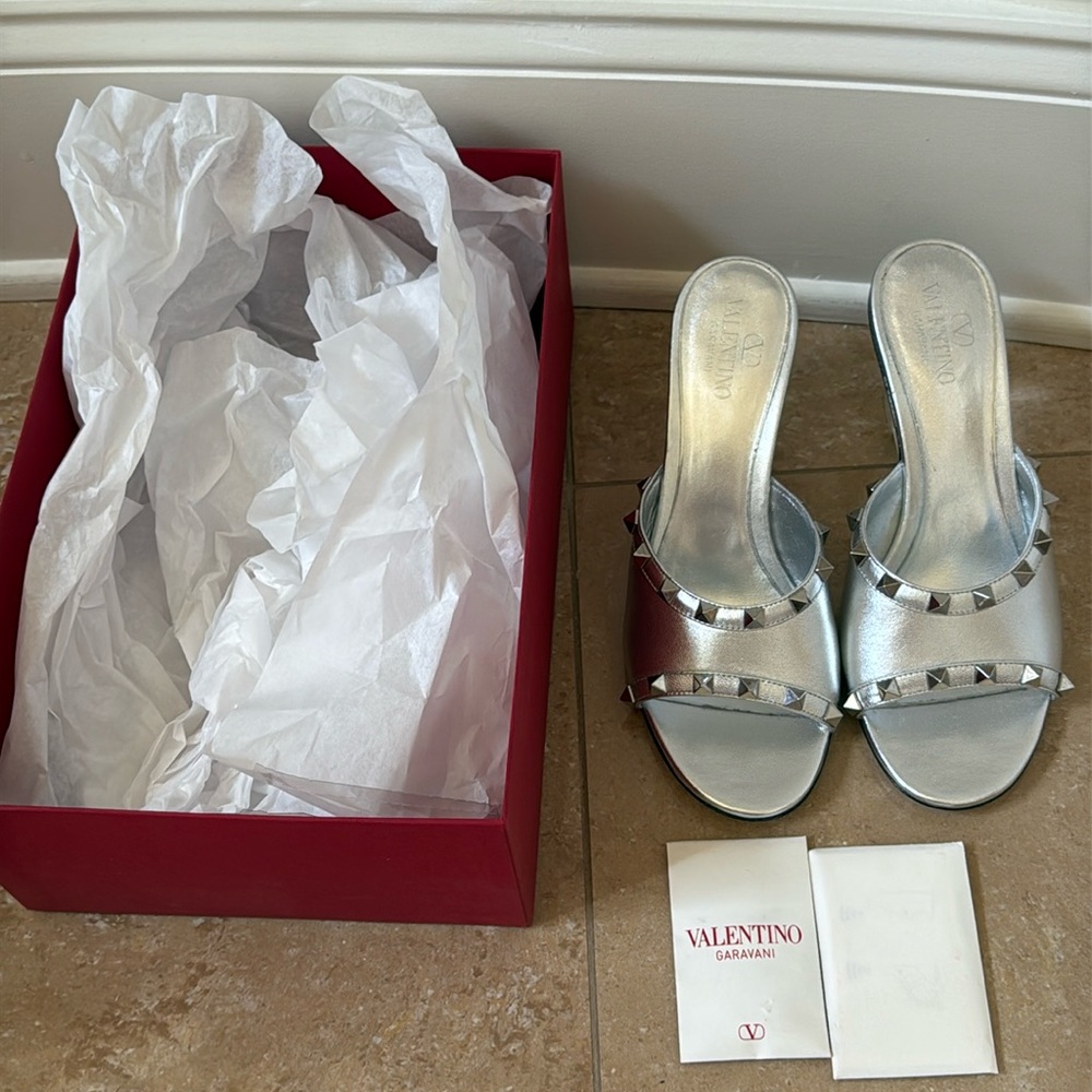 Valentino Rockstud Metallic clear-wedge mules